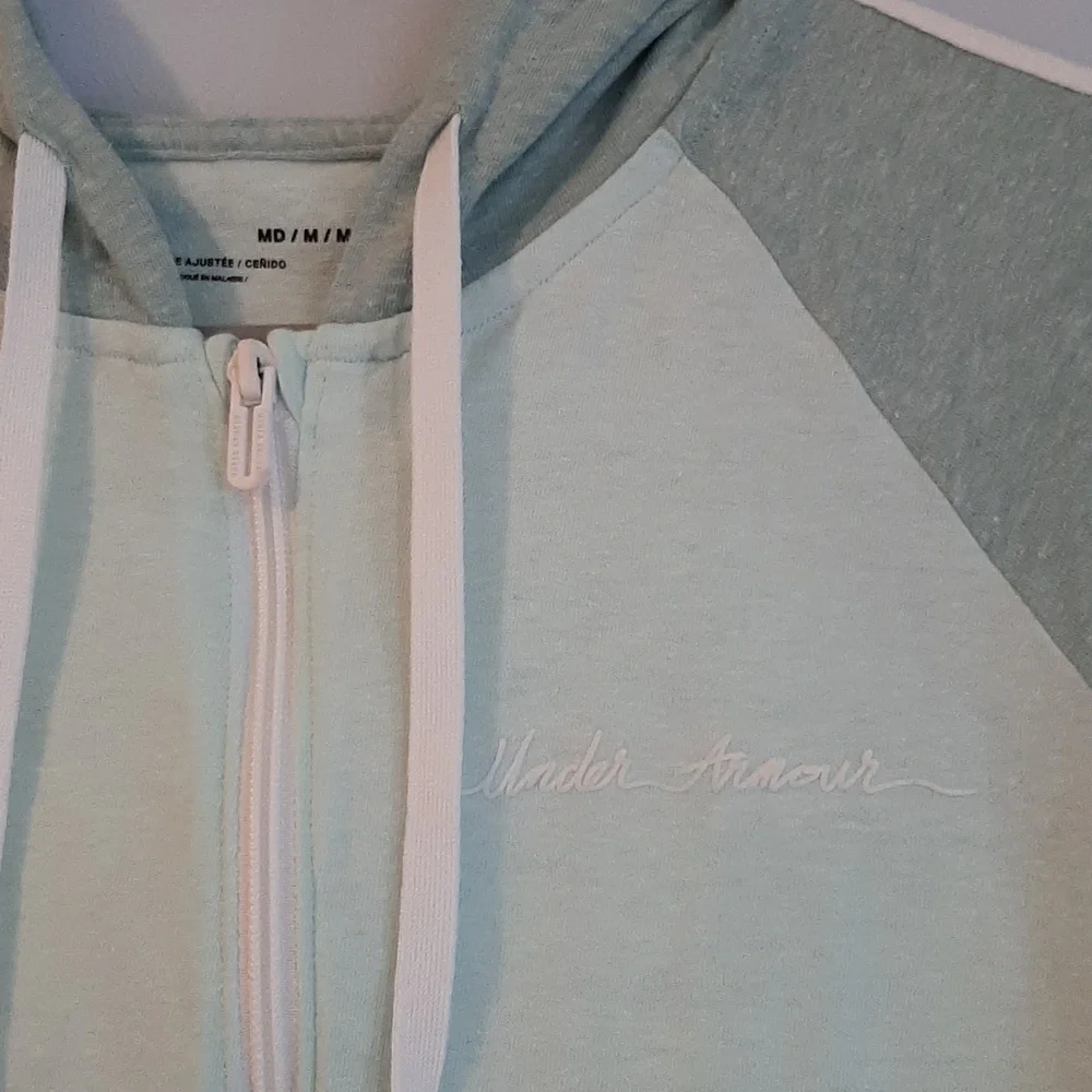 Lightweight under armour jacket - Picture 3 of 10